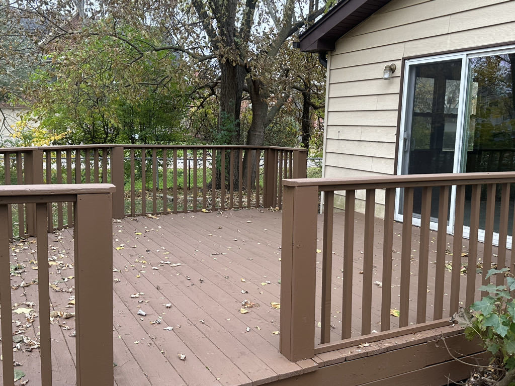 2272 Asbury Road Northbrook, IL 60062 - Photo 20 of 22 a view of a wooden fence