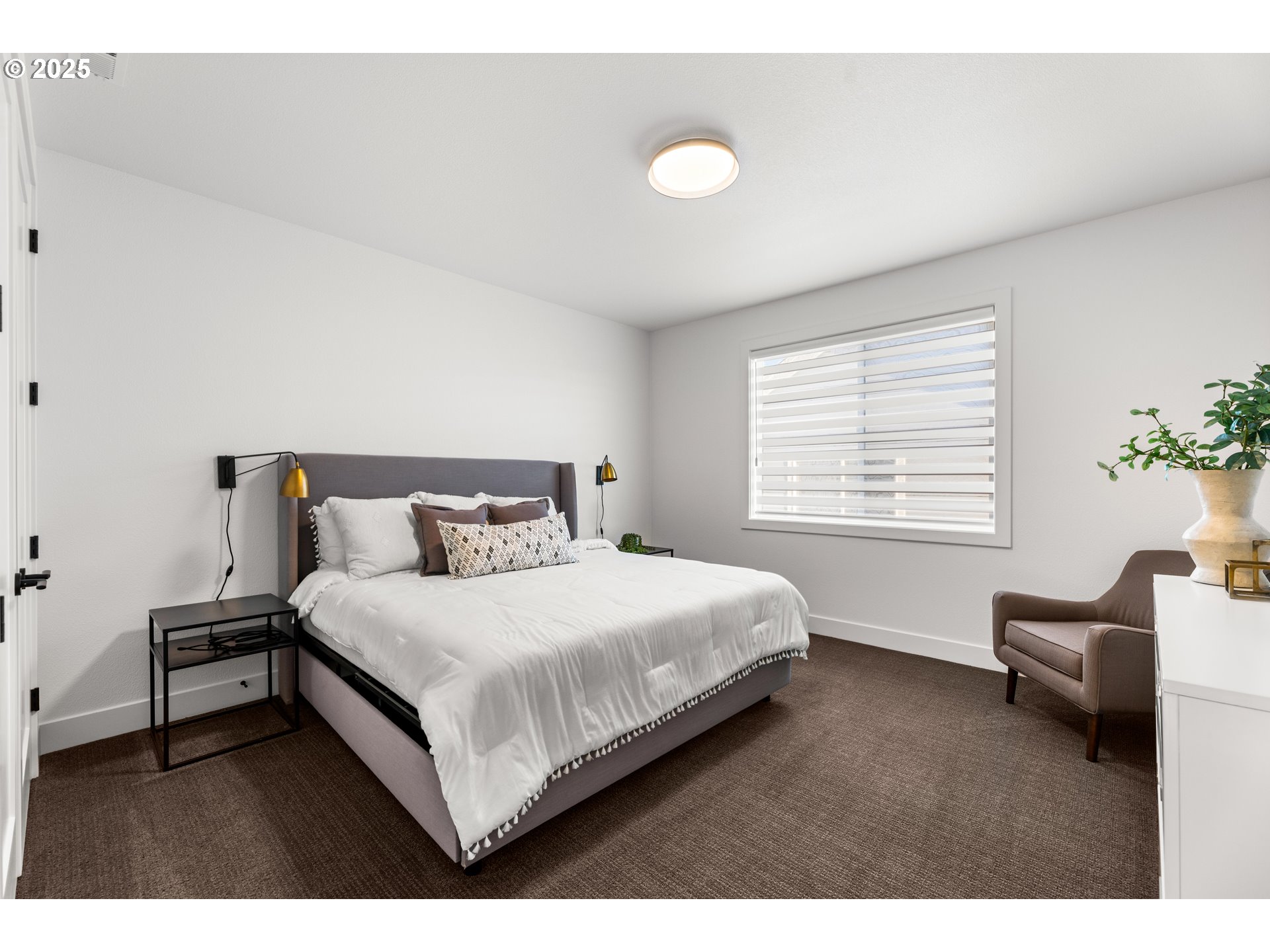 2003 Northwest 121st Street Vancouver, WA 98685 - Photo 47 of 48 a bedroom with a bed and window