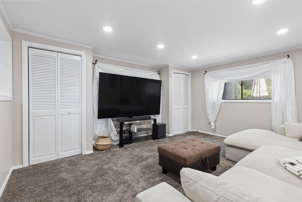 27 Lyman Road Framingham, MA 01701 - Photo 12 of 27 Gallery Image 12