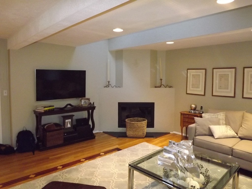 239 Hampton Road Sharon, MA 02067 - Photo 4 of 25