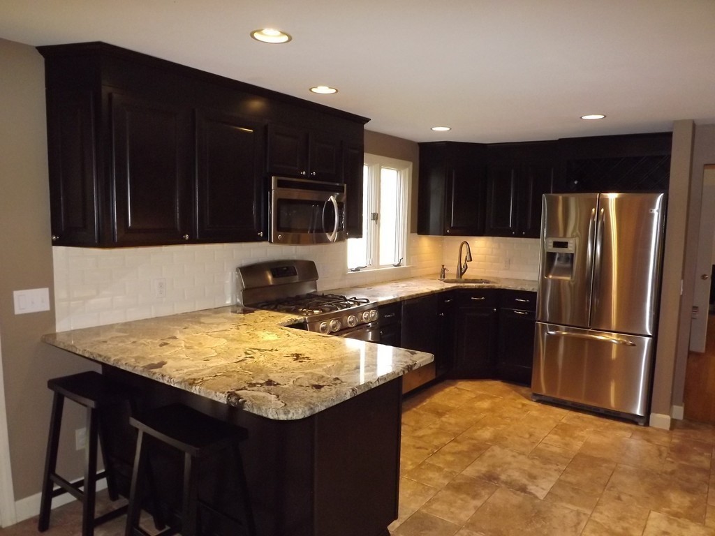 239 Hampton Road Sharon, MA 02067 - Photo 8 of 25