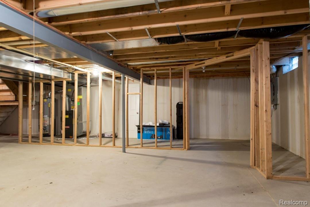 49041 Hawksburry Road Canton, MI 48188 - Photo 43 of 50 Vogel Team Hawksburry-43.jpg