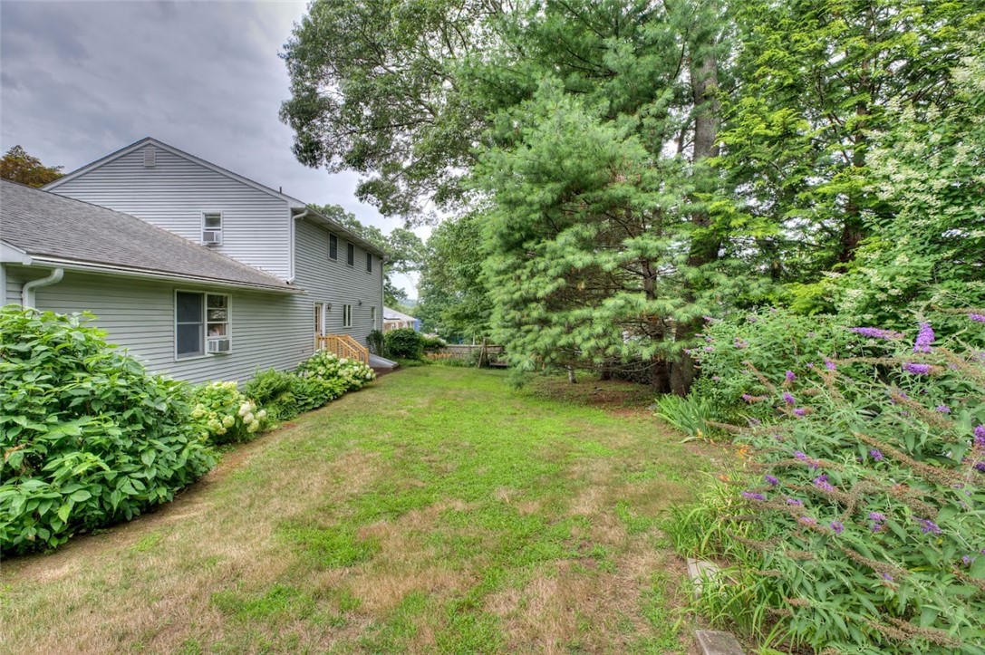31 Edgewater Road Narragansett, RI 02882 - Photo 39 of 48