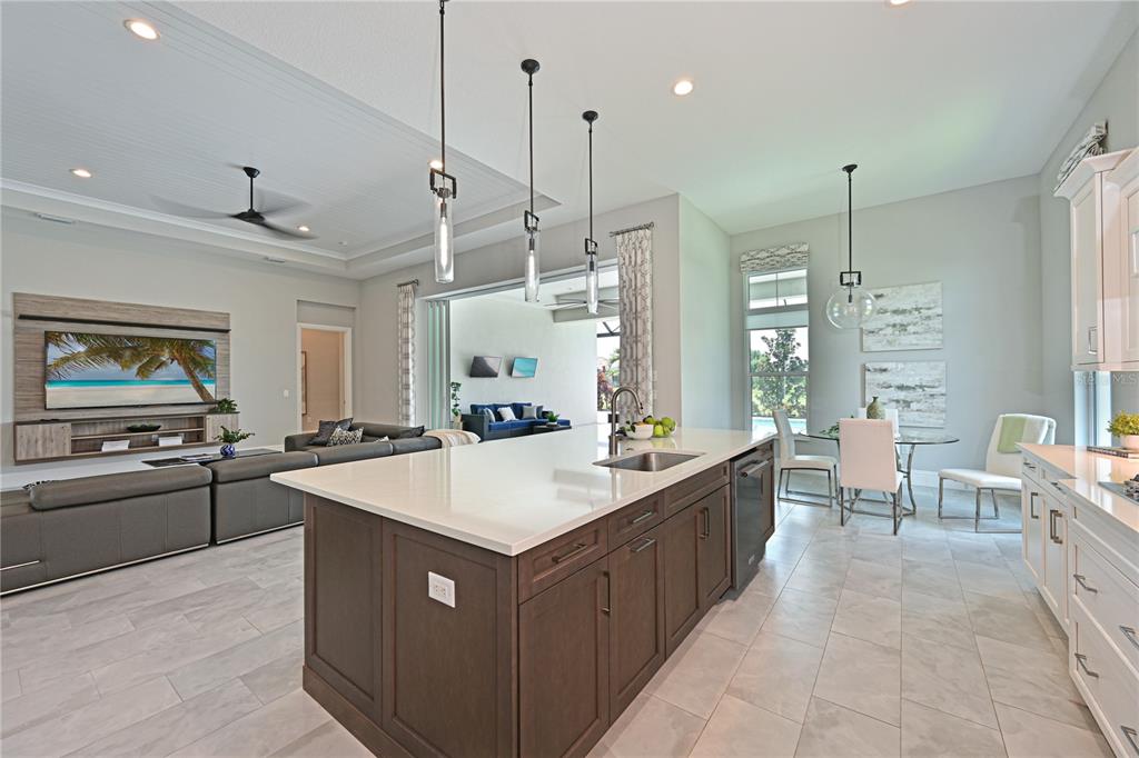 17110 Verona Place Lakewood Ranch, FL 34202 - Photo 14 of 60