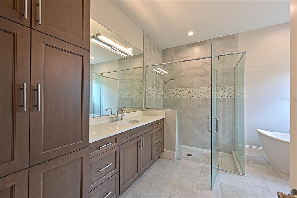 17110 Verona Place Lakewood Ranch, FL 34202 - Photo 19 of 60