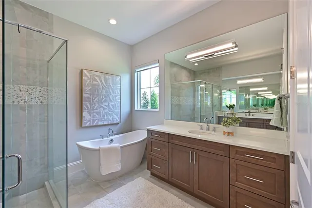 $2,100,000 | 17110 Verona Place, Lakewood Ranch, FL 34202