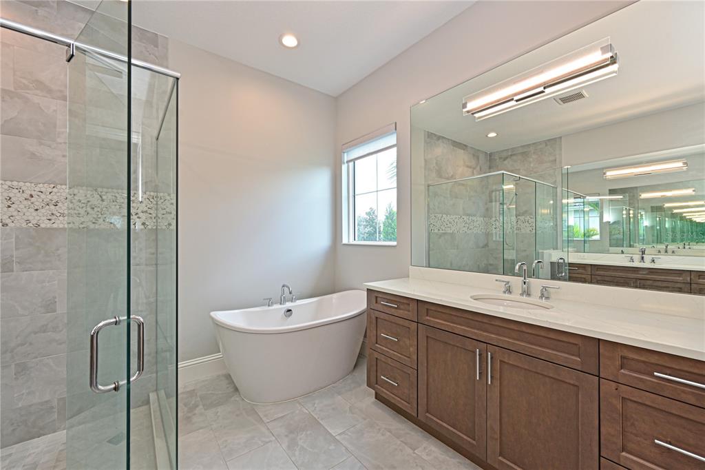 17110 Verona Place Lakewood Ranch, FL 34202 - Photo 21 of 60