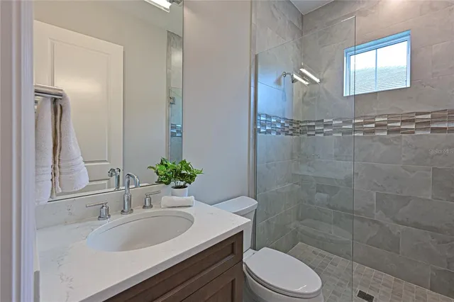 $2,100,000 | 17110 Verona Place, Lakewood Ranch, FL 34202