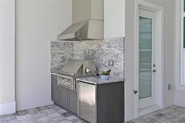 $2,100,000 | 17110 Verona Place, Lakewood Ranch, FL 34202