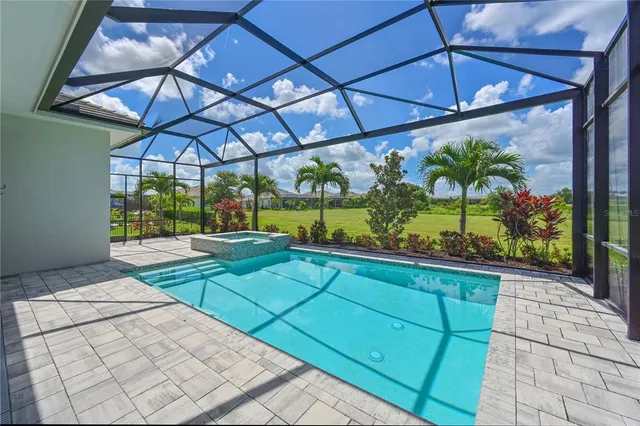 $2,100,000 | 17110 Verona Place, Lakewood Ranch, FL 34202