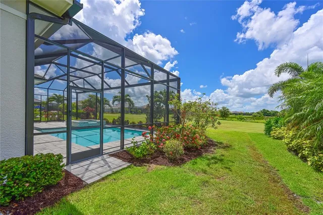 $2,100,000 | 17110 Verona Place, Lakewood Ranch, FL 34202