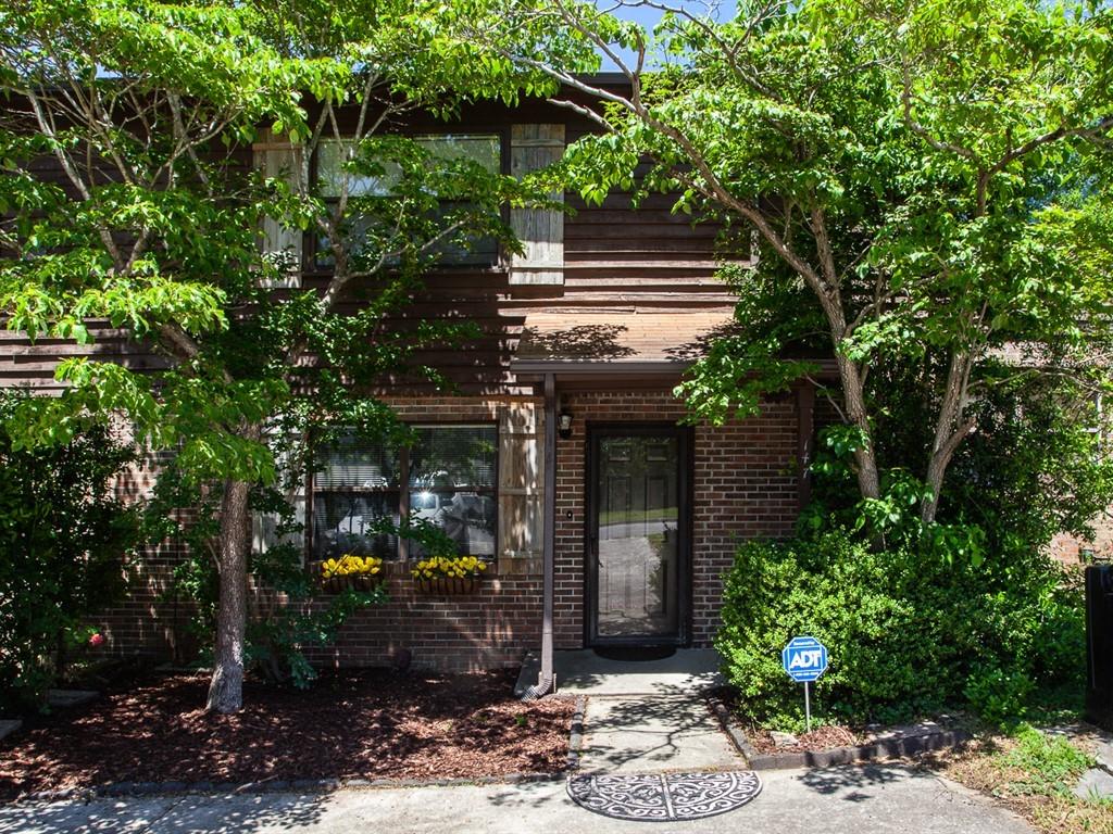 147 High Point Lane Oak Ridge, TN 37830 - Photo 1 of 26 2 BR, 15 BA Townhome in Oak Rid