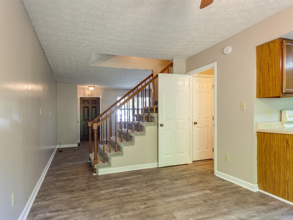 147 High Point Lane Oak Ridge, TN 37830 - Photo 12 of 26 View to Front Door