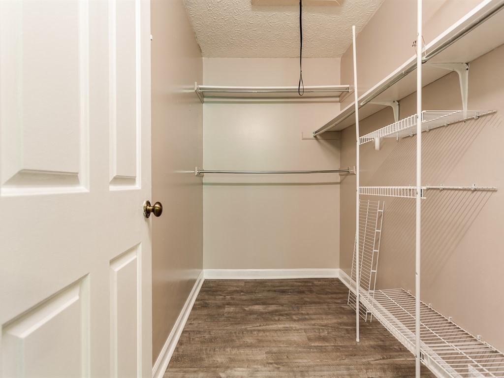 147 High Point Lane Oak Ridge, TN 37830 - Photo 17 of 26 Large Closet