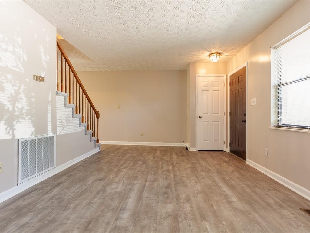 147 High Point Lane Oak Ridge, TN 37830 - Photo 3 of 26 Fresh Paint