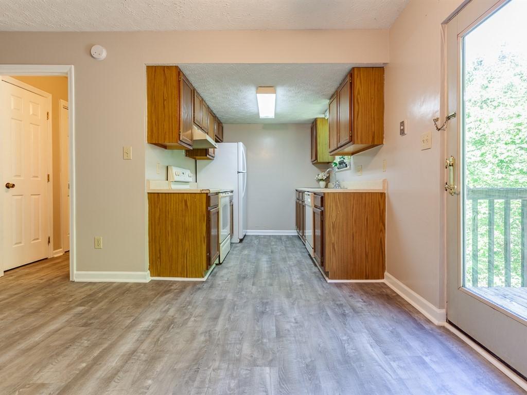 147 High Point Lane Oak Ridge, TN 37830 - Photo 7 of 26 Kitchen