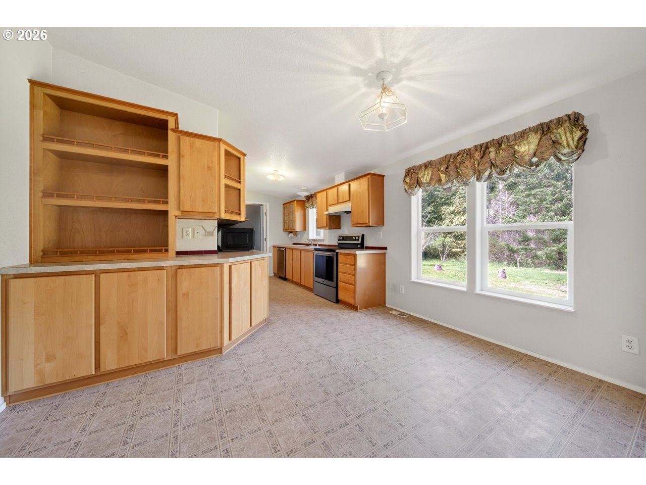 55100 Ruby Loop Bandon, OR 97411 - Photo 16 of 40