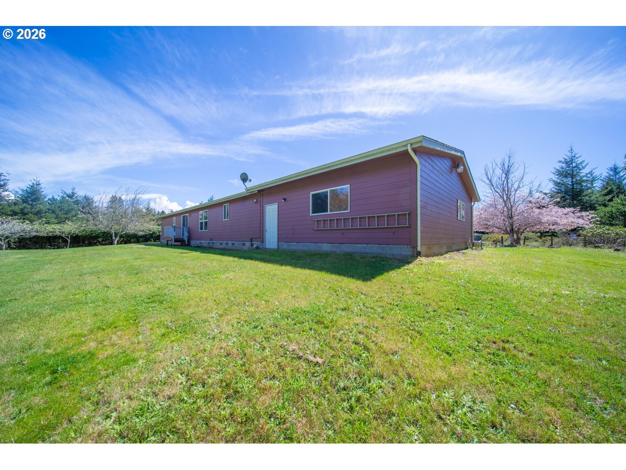 55100 Ruby Loop Bandon, OR 97411 - Photo 10 of 40