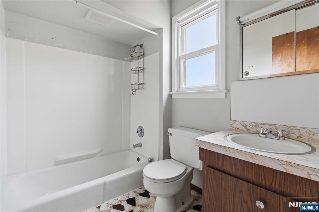 36 Edison Street, Unit 2 Bloomfield, NJ 07003 - Photo 13 of 23