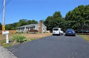 $2,750 | 6 Sterling Drive, Tiverton, RI 02878