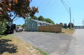 $2,750 | 6 Sterling Drive, Tiverton, RI 02878