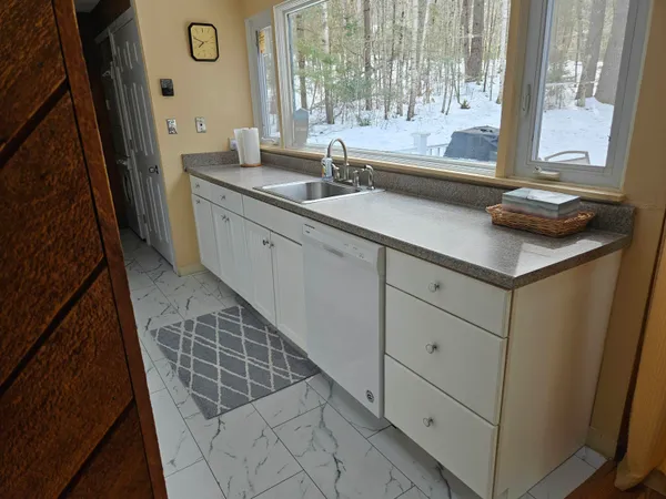 $369,900 | 34 Marden Drive, Campton, NH 03223