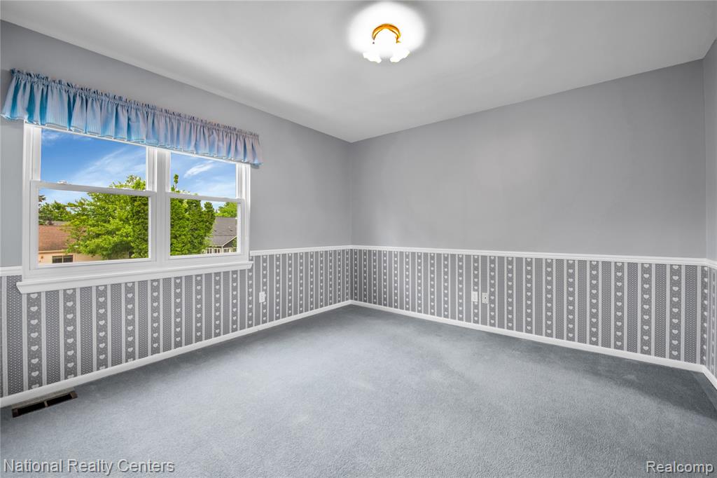 41895 Park Ridge Road Novi, MI 48375 - Photo 22 of 38