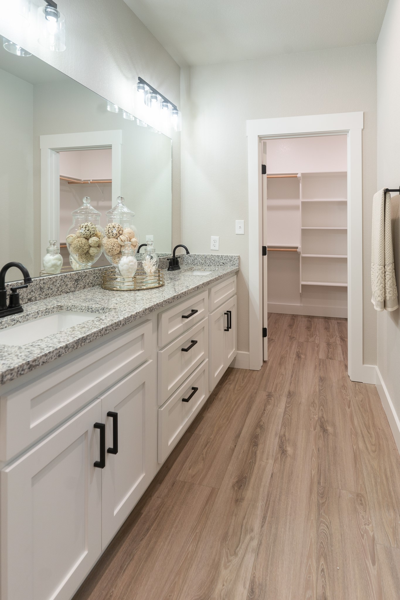 307 String Prairie Way Smithville, TX 78957 - Photo 21 of 34 a bathroom with a sink and a mirror