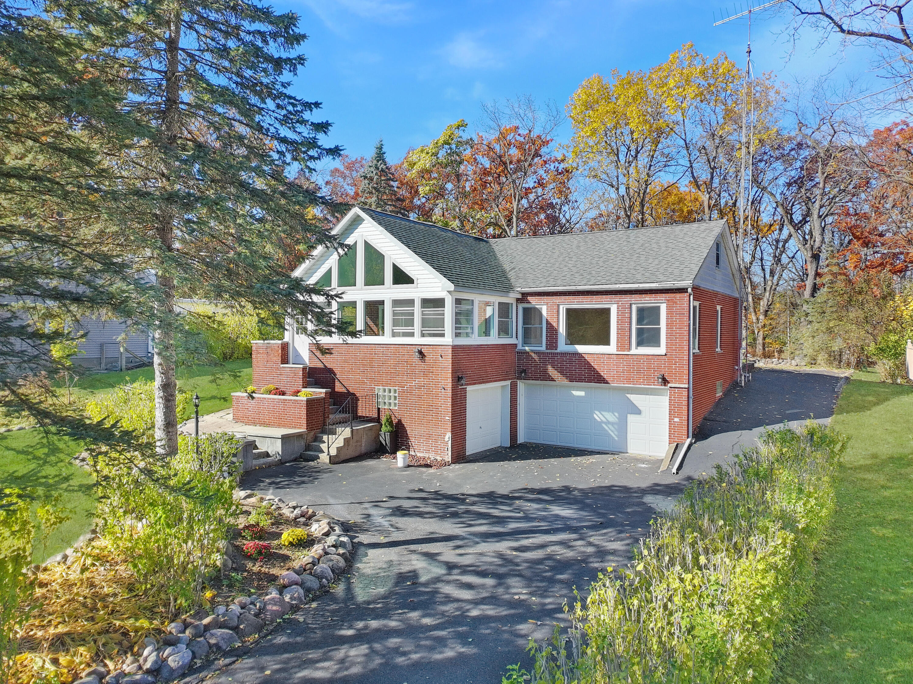 W3926 Springbrook Road Linn, WI 53147 - Photo 2 of 44 MLS