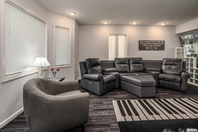 $559,900 | 6381 Tyner Lane, Marion, IL 62959