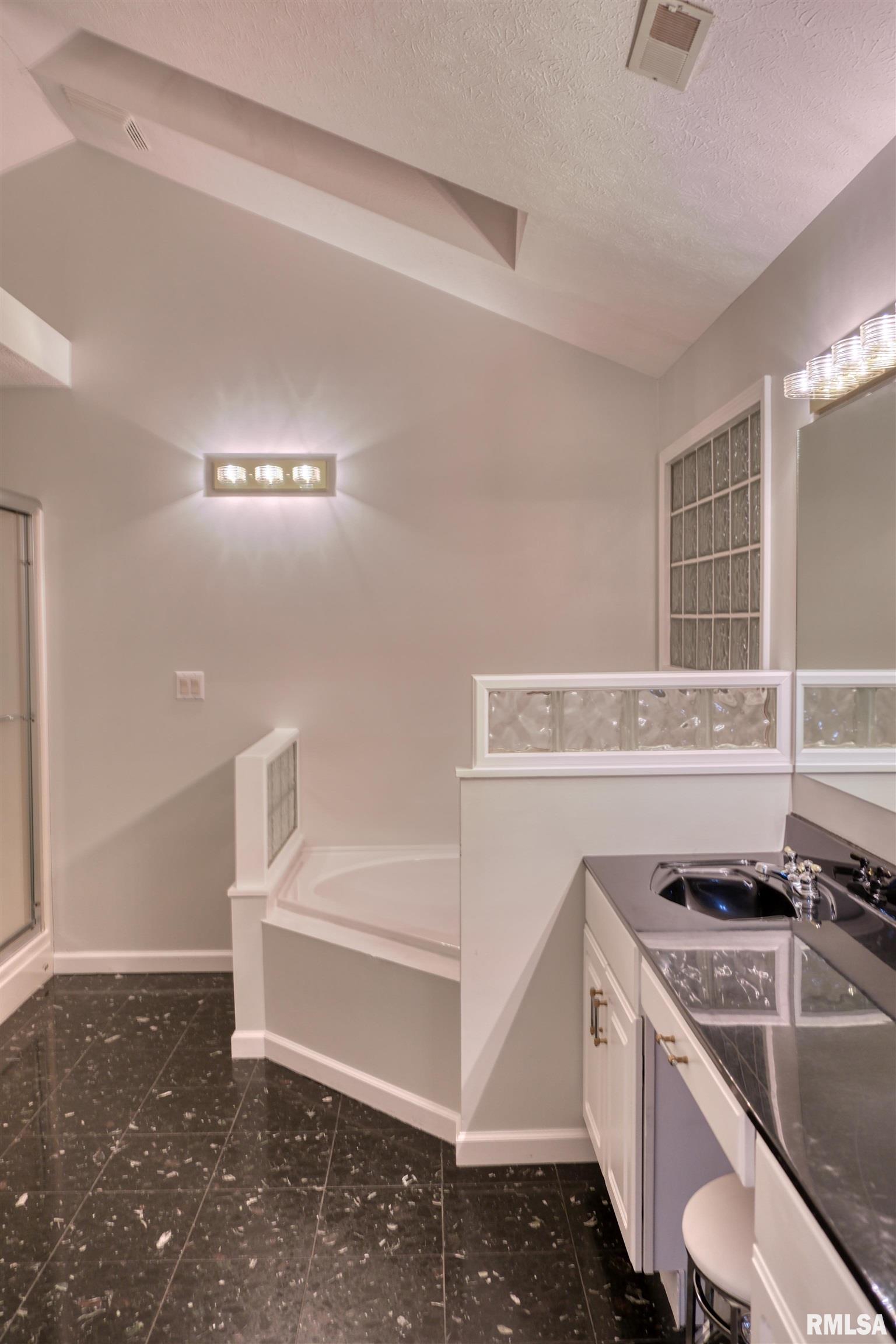 6381 Tyner Lane Marion, IL 62959 - Photo 48 of 67