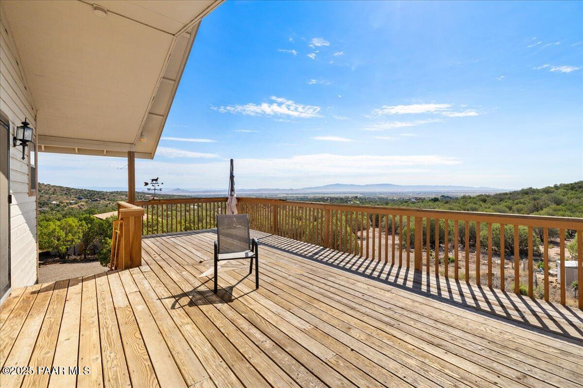 14195 Tapper Trail Prescott, AZ 86305 - Photo 26 of 46 a view of balcony with workspace