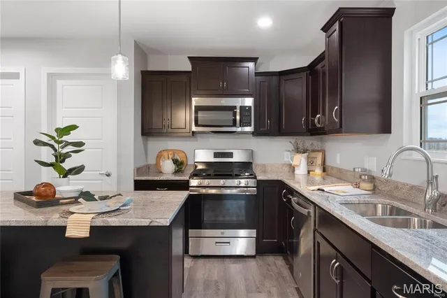 $599,900 | 712 Creekwood Court, O'Fallon, IL 62269