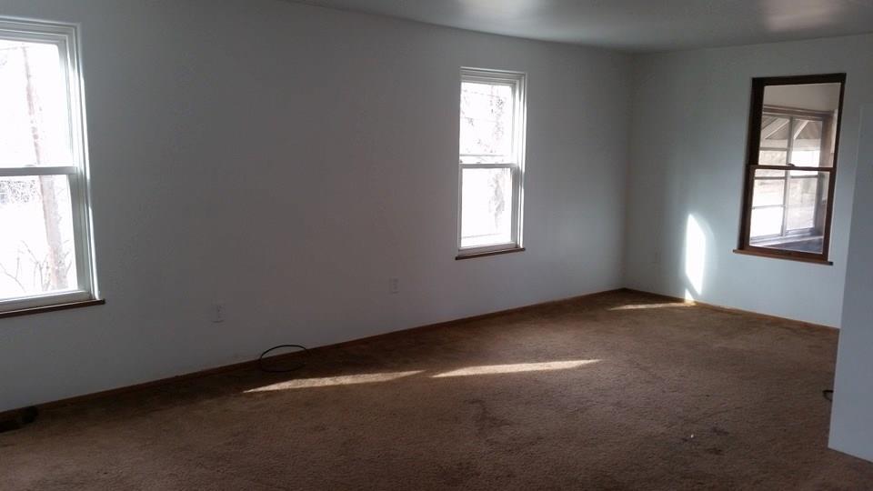 200 Pine Run Church Road Apollo, PA 15613 - Photo 16 of 23 Spacious Living Room