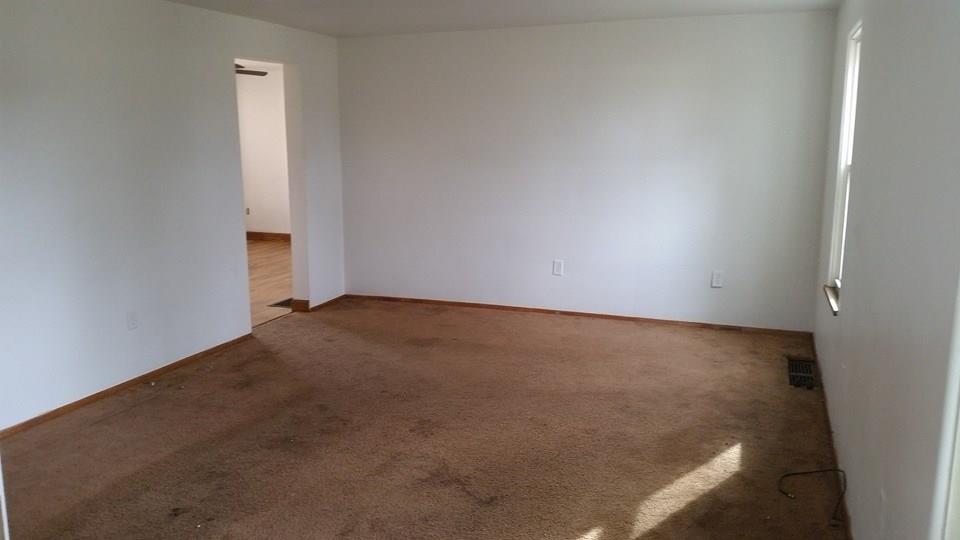 200 Pine Run Church Road Apollo, PA 15613 - Photo 17 of 23 Living Room