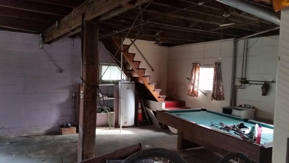 200 Pine Run Church Road Apollo, PA 15613 - Photo 20 of 23 3 Car Garage Bay