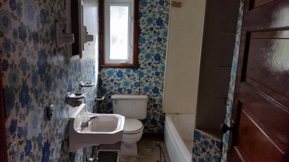 200 Pine Run Church Road Apollo, PA 15613 - Photo 22 of 23 Bathroom upstairs of 3 Car Garage
