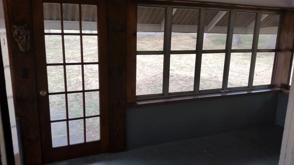 200 Pine Run Church Road Apollo, PA 15613 - Photo 8 of 23 Enclosed Front Porch