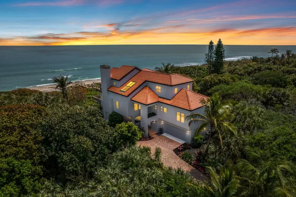 $5,675,000 | 9315 South Hwy A1A, Melbourne Beach, FL 32951