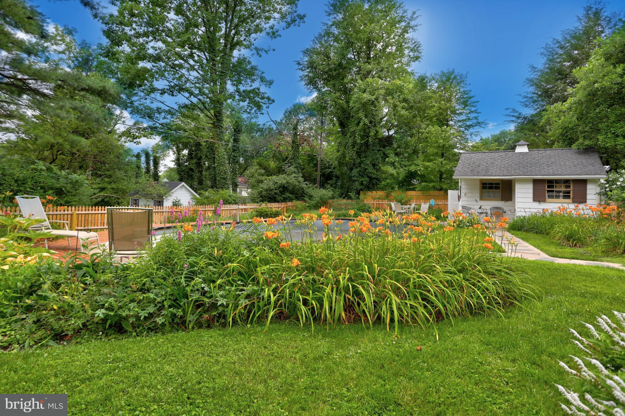 1406 Ridge Road Lancaster, PA 17603 - Photo 3 of 31 Gallery Image 3