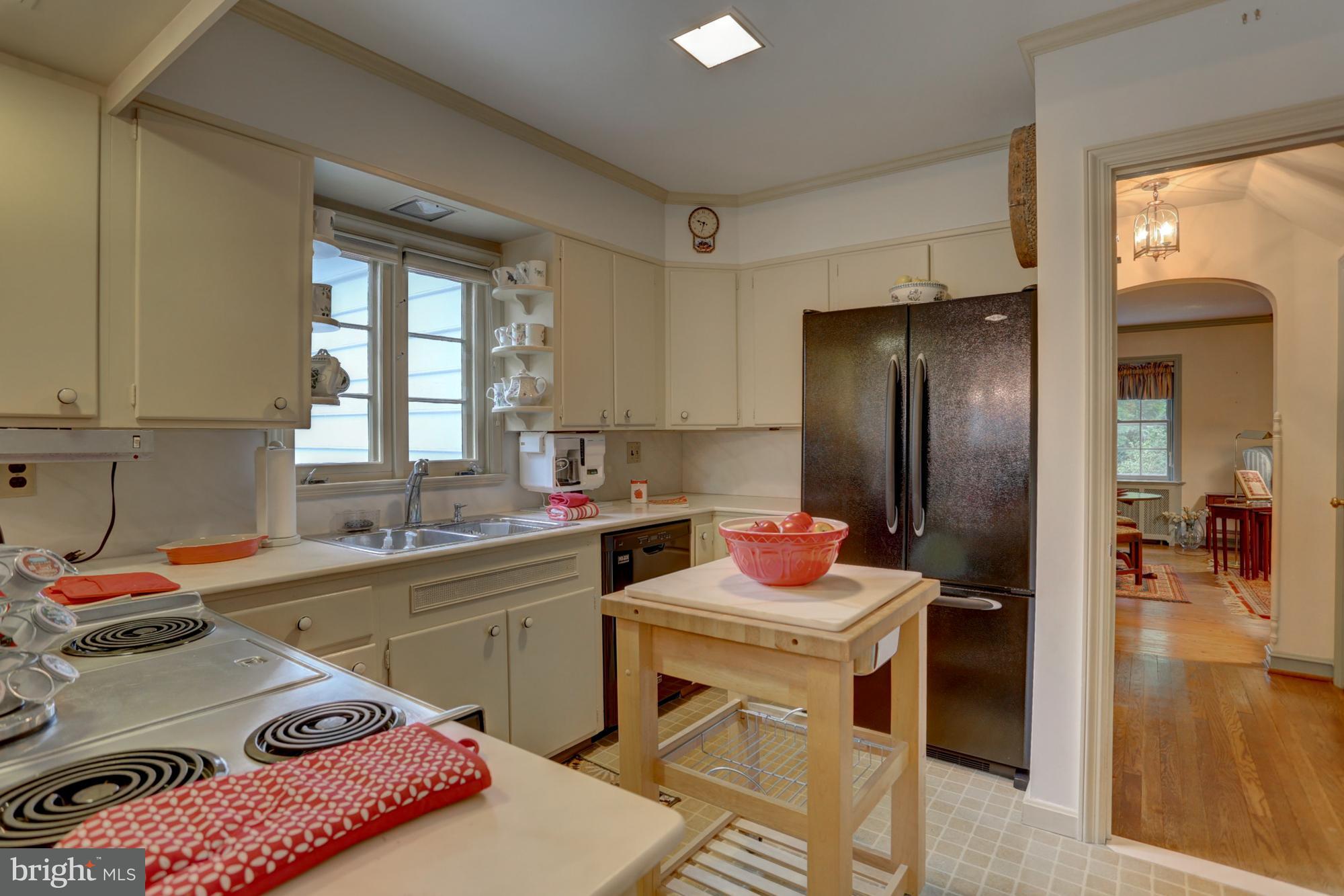 1406 Ridge Road Lancaster, PA 17603 - Photo 7 of 31 Gallery Image 7