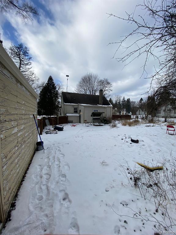 21128 Evergreen Road Southfield, MI 48075 - Photo 31 of 32