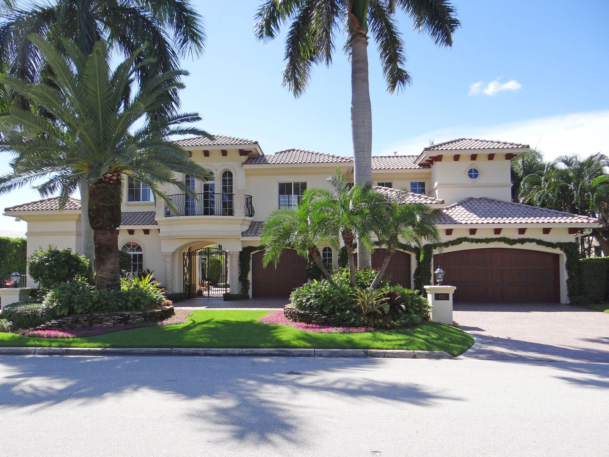 1711 Royal Palm Way Boca Raton, FL 33432 - Photo 1 of 36 Front of home