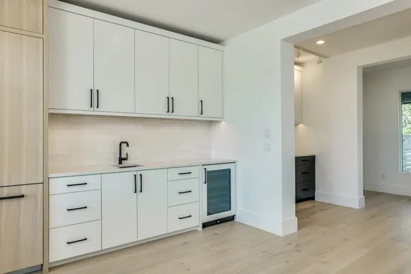 $2,450,000 | 909 Cat Hollow Club Drive, Spicewood, TX 78669