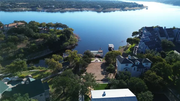 $2,450,000 | 909 Cat Hollow Club Drive, Spicewood, TX 78669