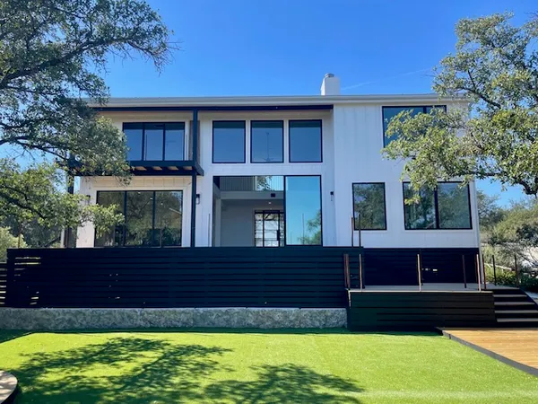 $2,450,000 | 909 Cat Hollow Club Drive, Spicewood, TX 78669