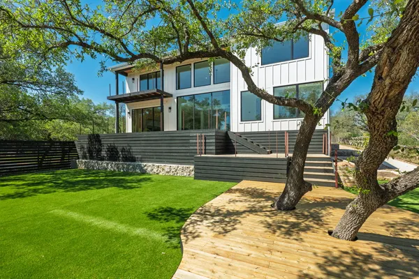 $2,450,000 | 909 Cat Hollow Club Drive, Spicewood, TX 78669