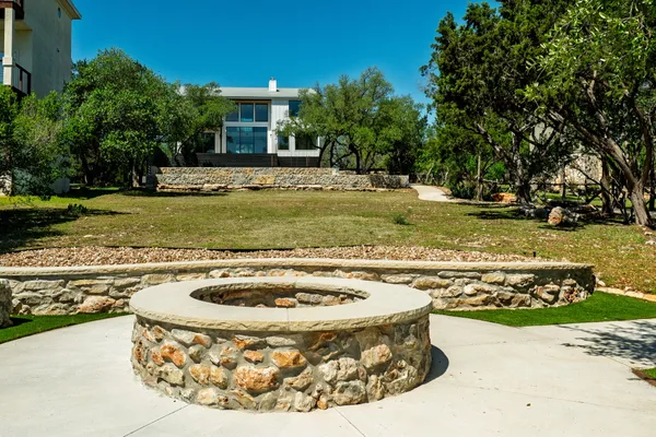 $2,450,000 | 909 Cat Hollow Club Drive, Spicewood, TX 78669