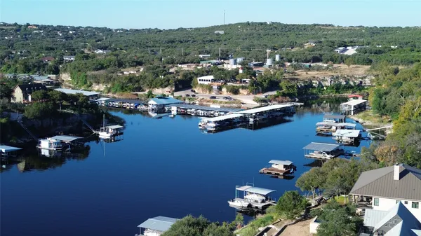 $2,450,000 | 909 Cat Hollow Club Drive, Spicewood, TX 78669