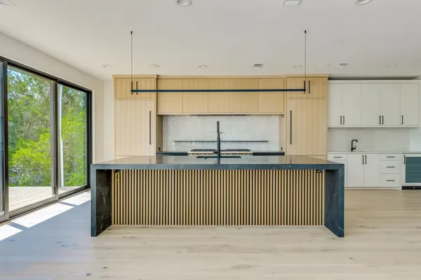 $2,450,000 | 909 Cat Hollow Club Drive, Spicewood, TX 78669